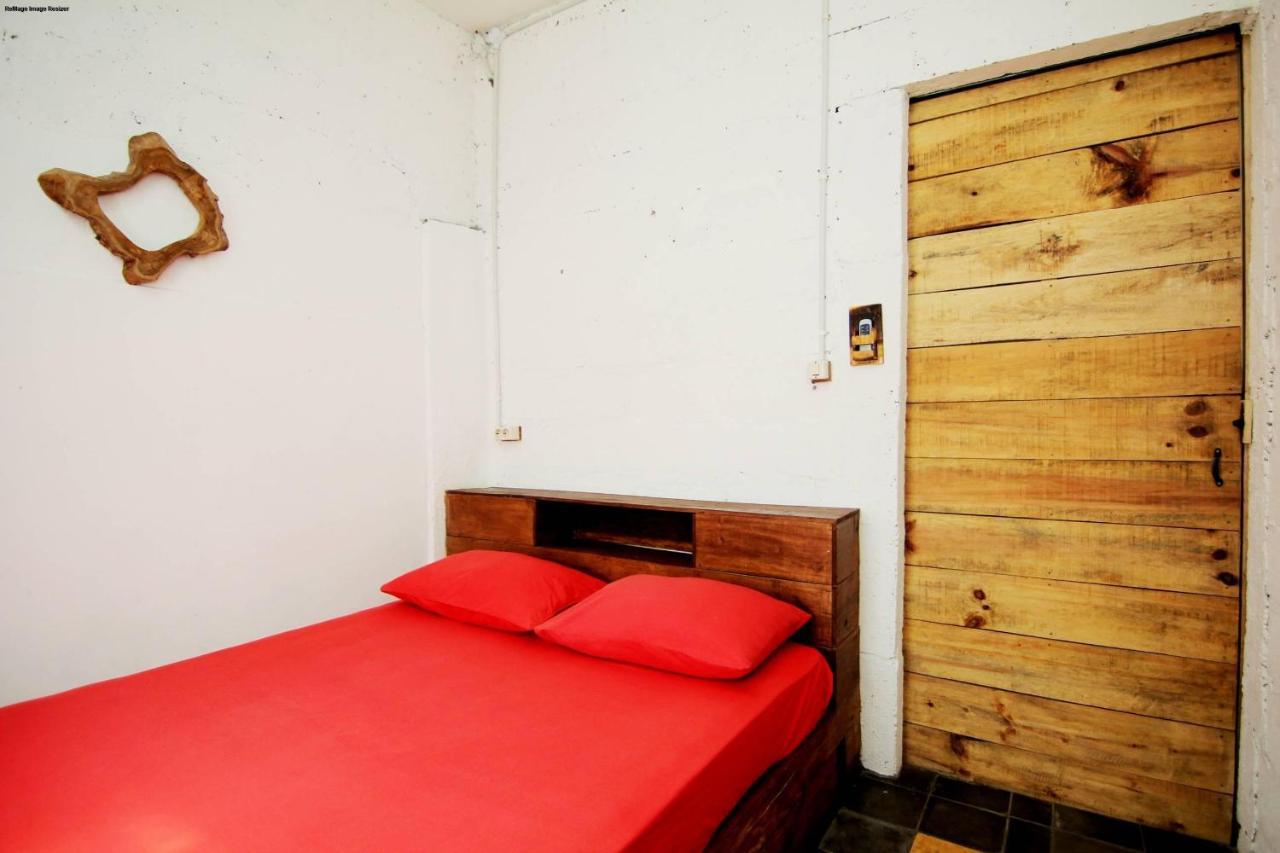 Kamar Standard Double dengan Kipas Angin